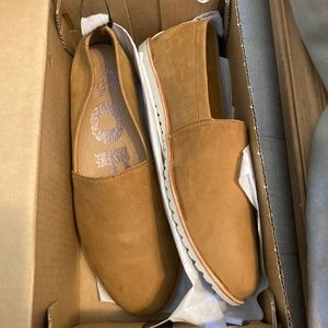Sorel Ella Slip On, Camel Brown, size 7.5